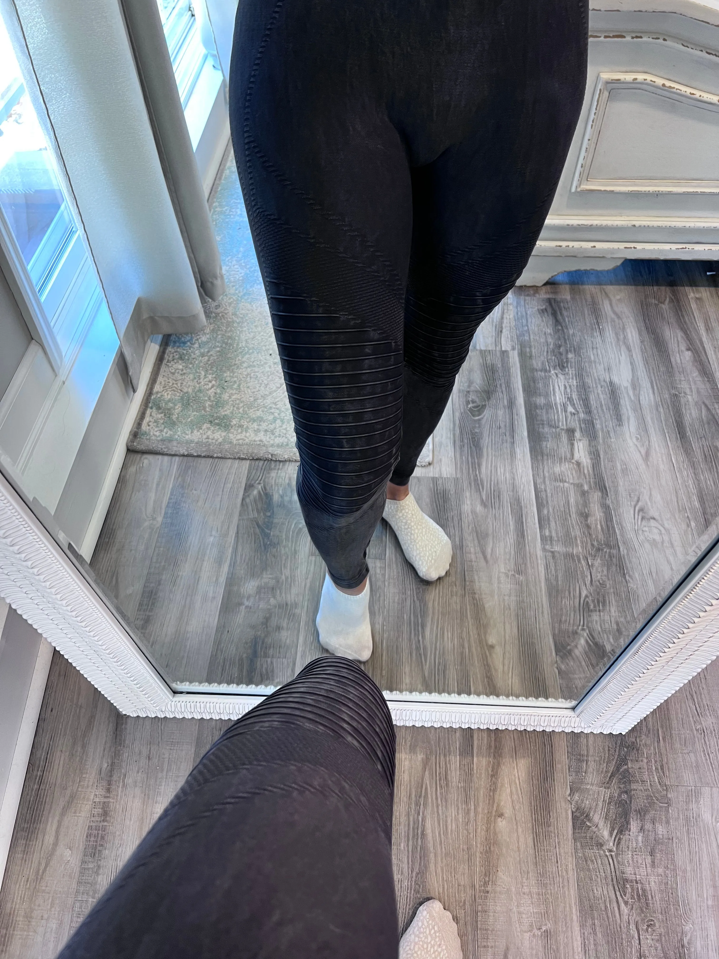 NIKIBIKI Highwaisted Moto Leggings